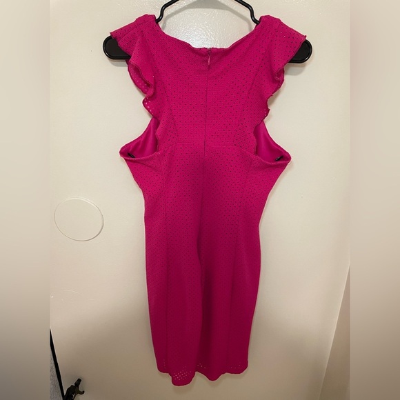 ✨Guess Ruffle Sheath Dress Size 12 - Picture 8 of 12